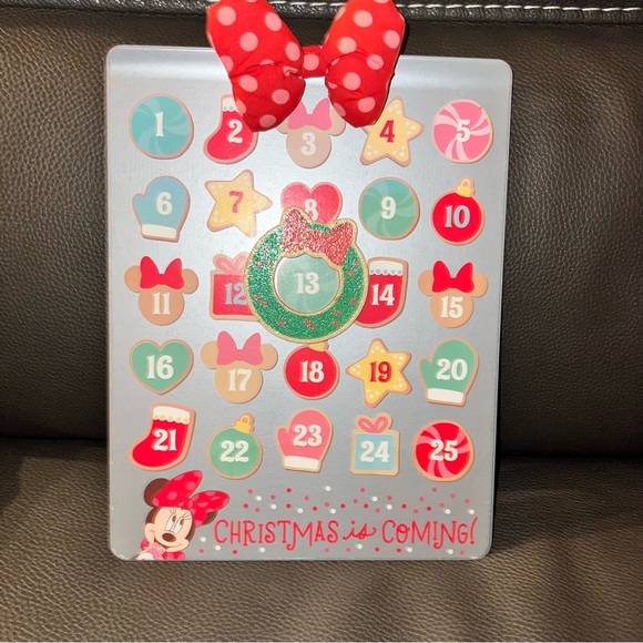 Hallmark Disney Minnie Mouse Christmas
Countdown Advent Calendar Magnetic - Picture 2 of 11
